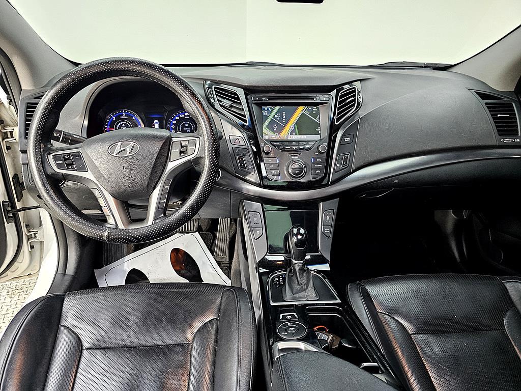 HYUNDAI i40 - Vista 5