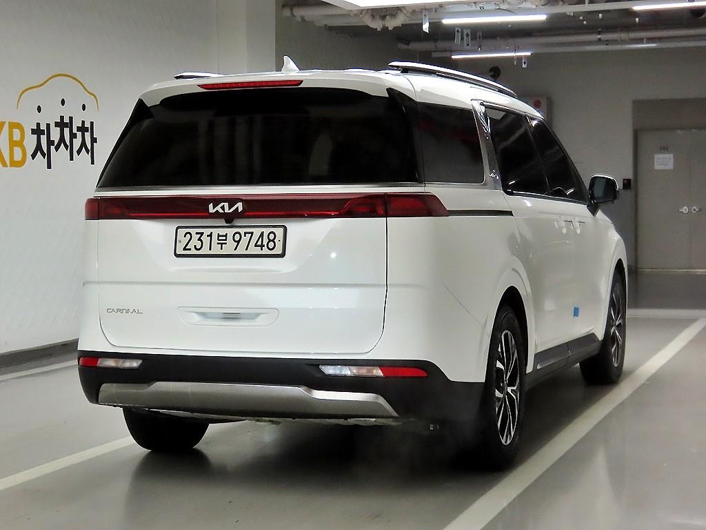 KIA Carnival - Vista 4