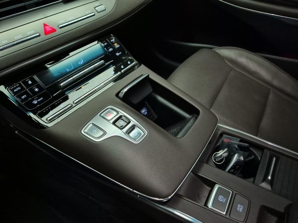 HYUNDAI Grandeur - Vista 8