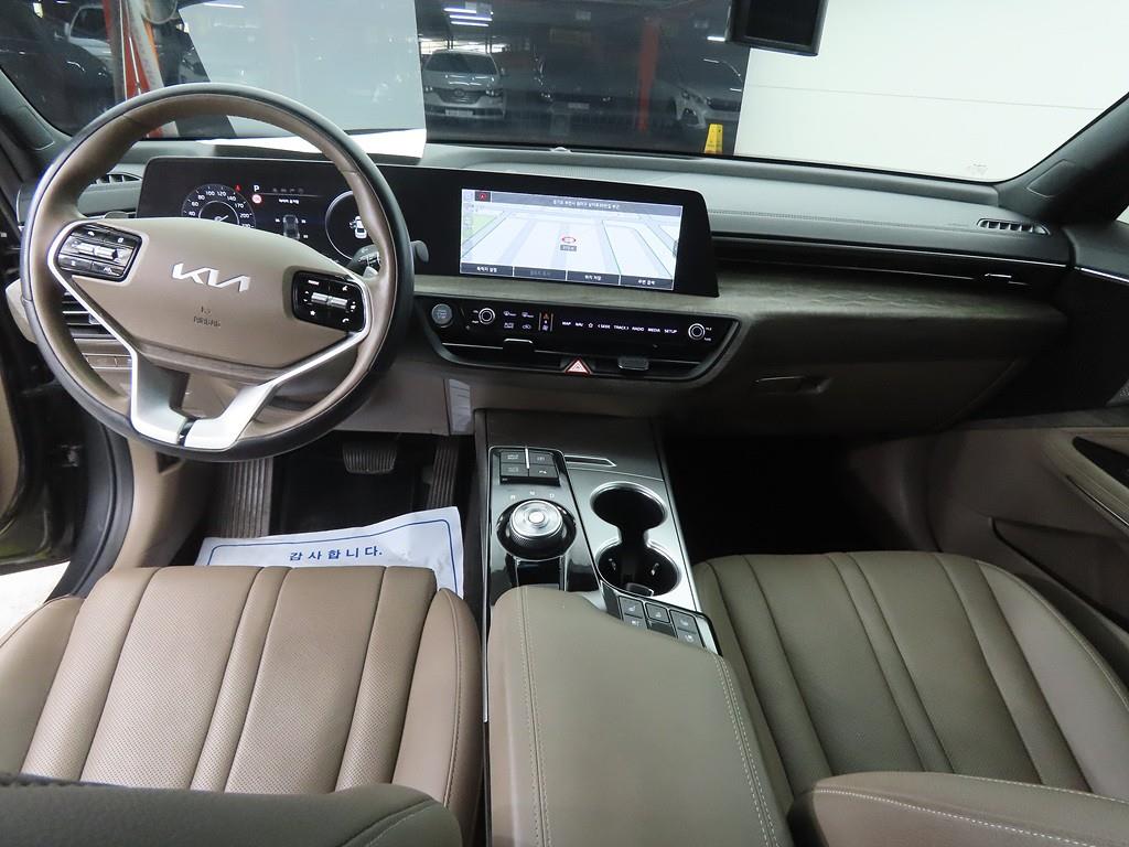 KIA K8 - Vista 7