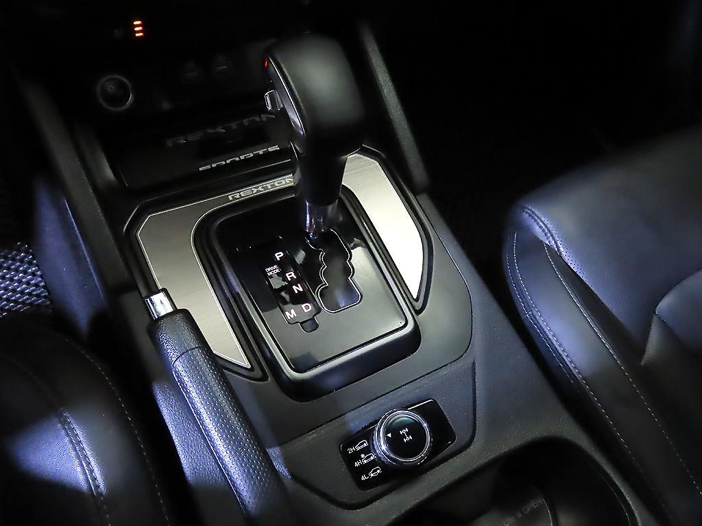 Ssangyong Rexton - Vista 12