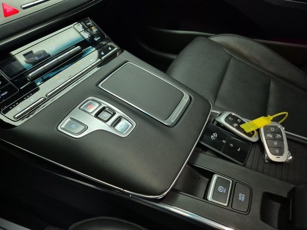 HYUNDAI Grandeur - Vista 8