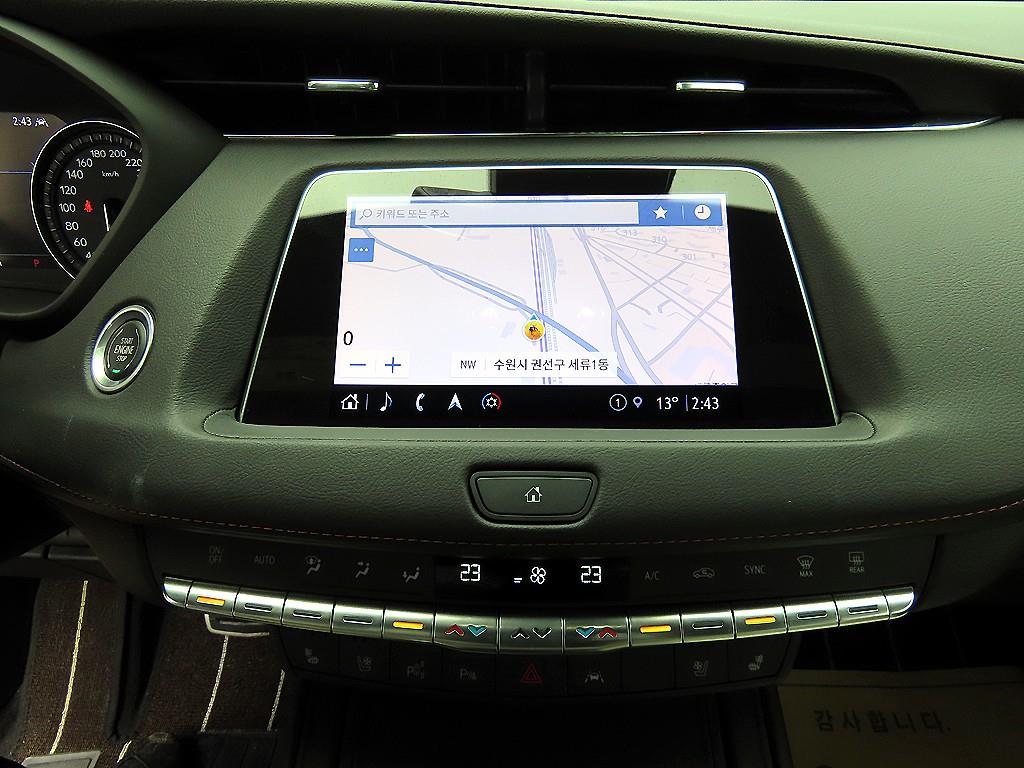 Cadillac XT4 - Vista 12