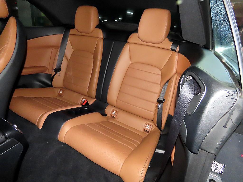 Mercedes Benz C Class - Vista 9
