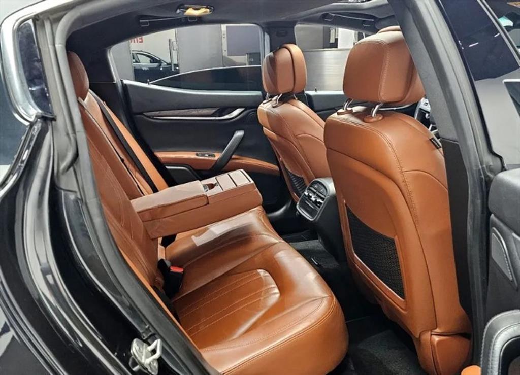 Maserati Ghibli - Vista 11