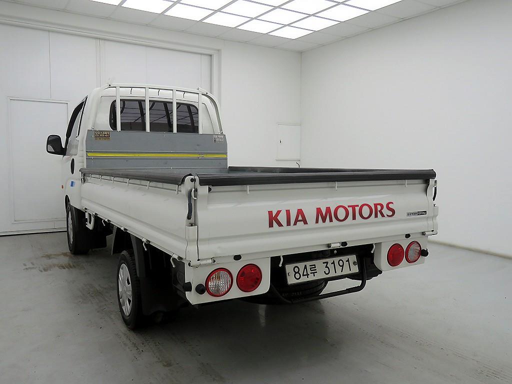 Small Truck Cargo (small) - Vista 3