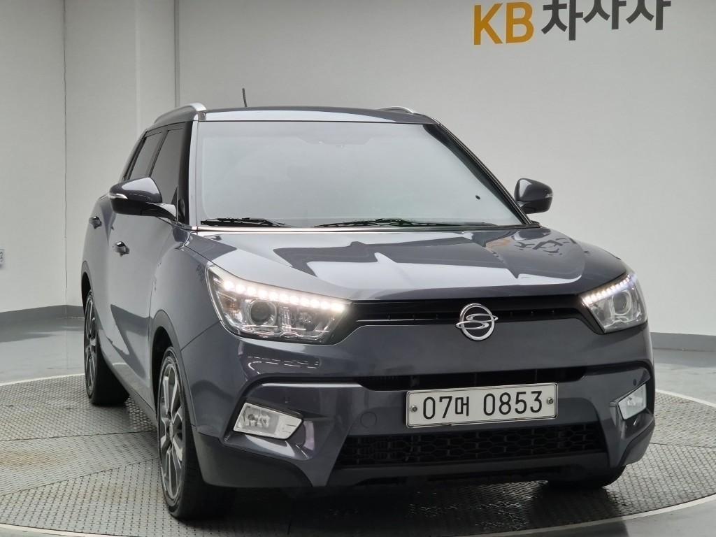 Ssangyong Tivoli - Vista 4