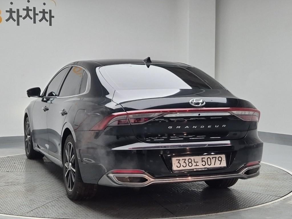 HYUNDAI Grandeur - Vista 2