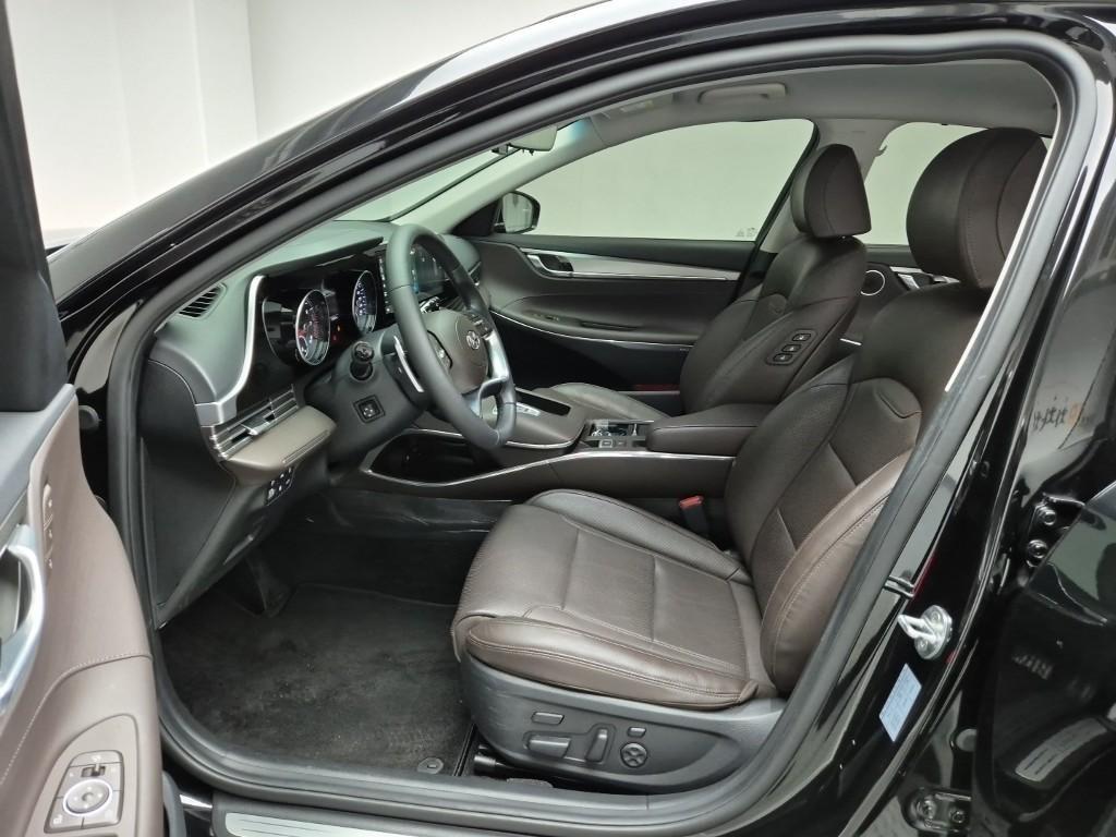 HYUNDAI Grandeur - Vista 11