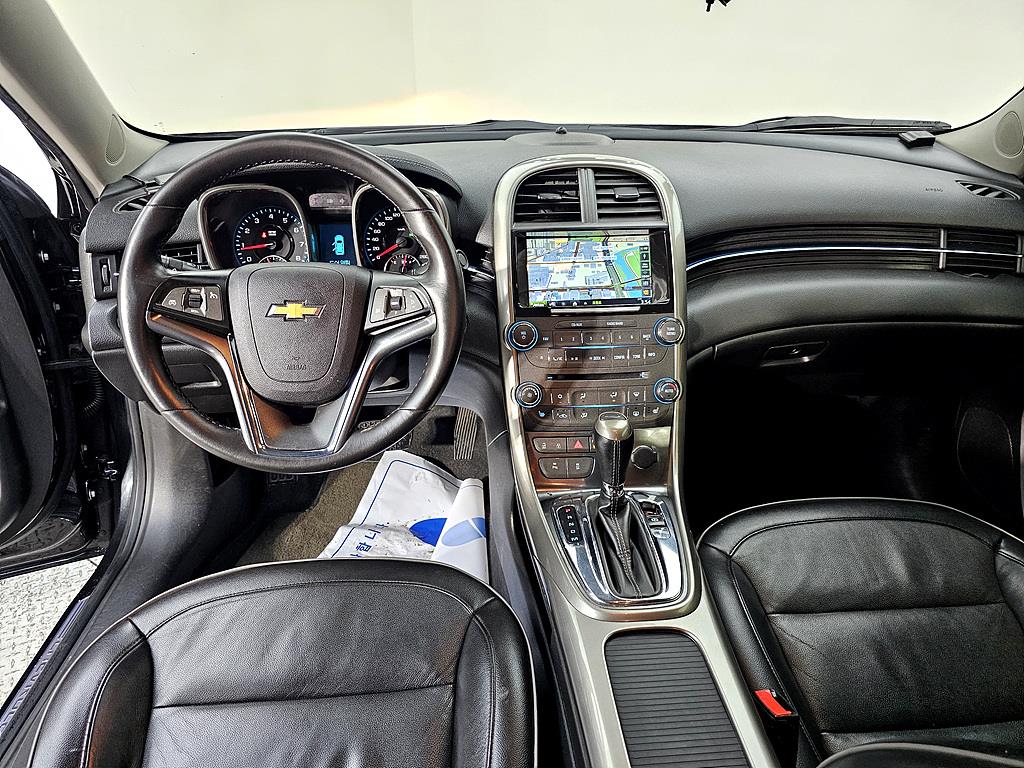 Chevrolet Malibu - Vista 5