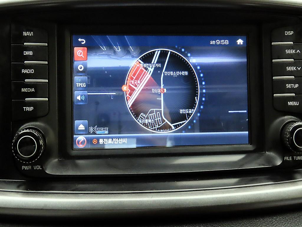 KIA Sorento - Vista 8