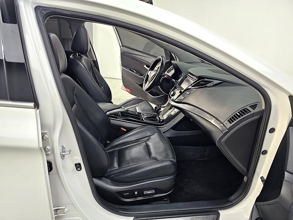 HYUNDAI i40 - Vista 11