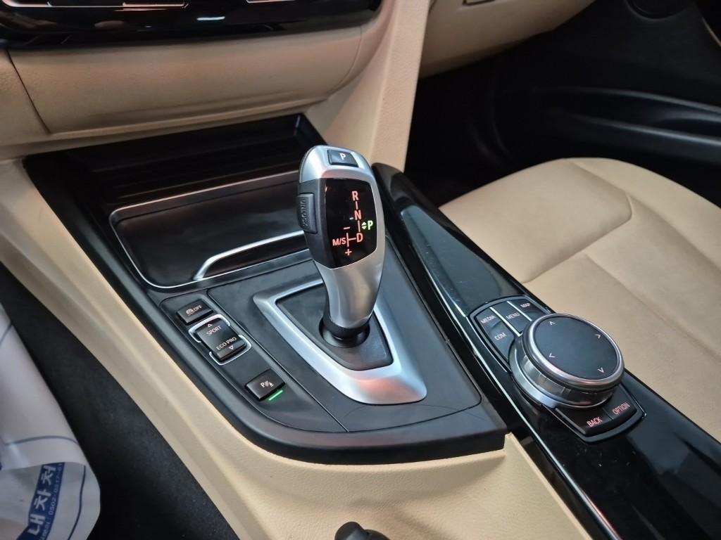 BMW 3 series - Vista 8