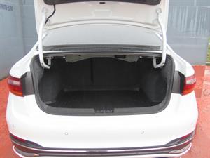 Volkswagen Jetta - Vista 10