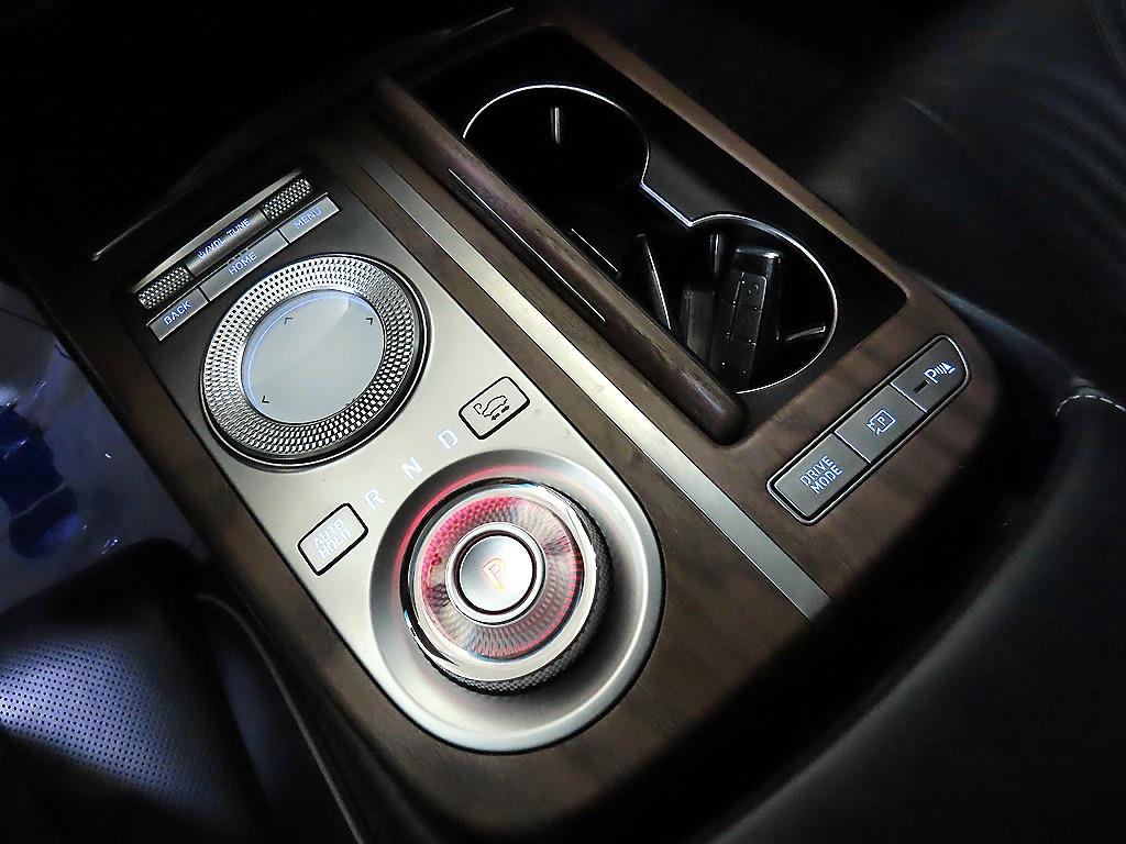 Genesis G80 - Vista 12