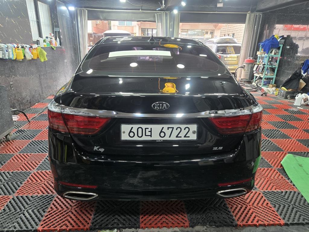 KIA K9 - Vista 4
