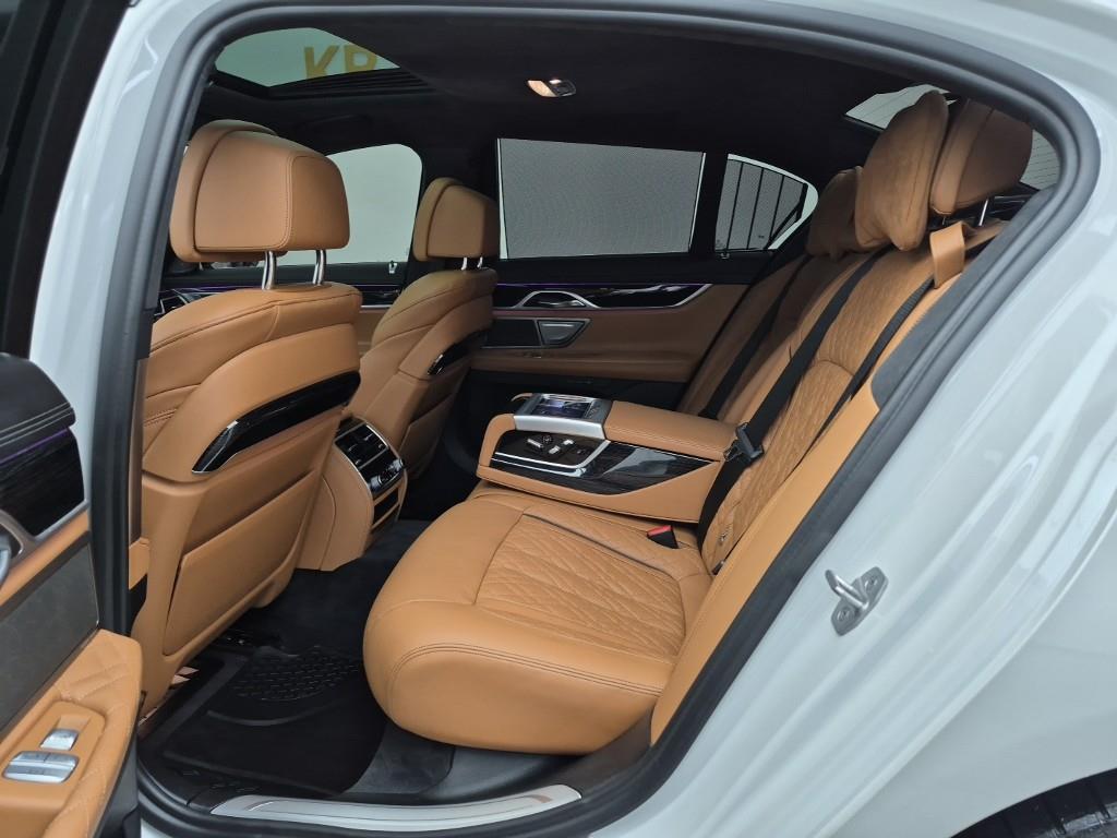 BMW 7 Series - Vista 12