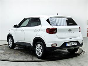 HYUNDAI Venue - Vista 8