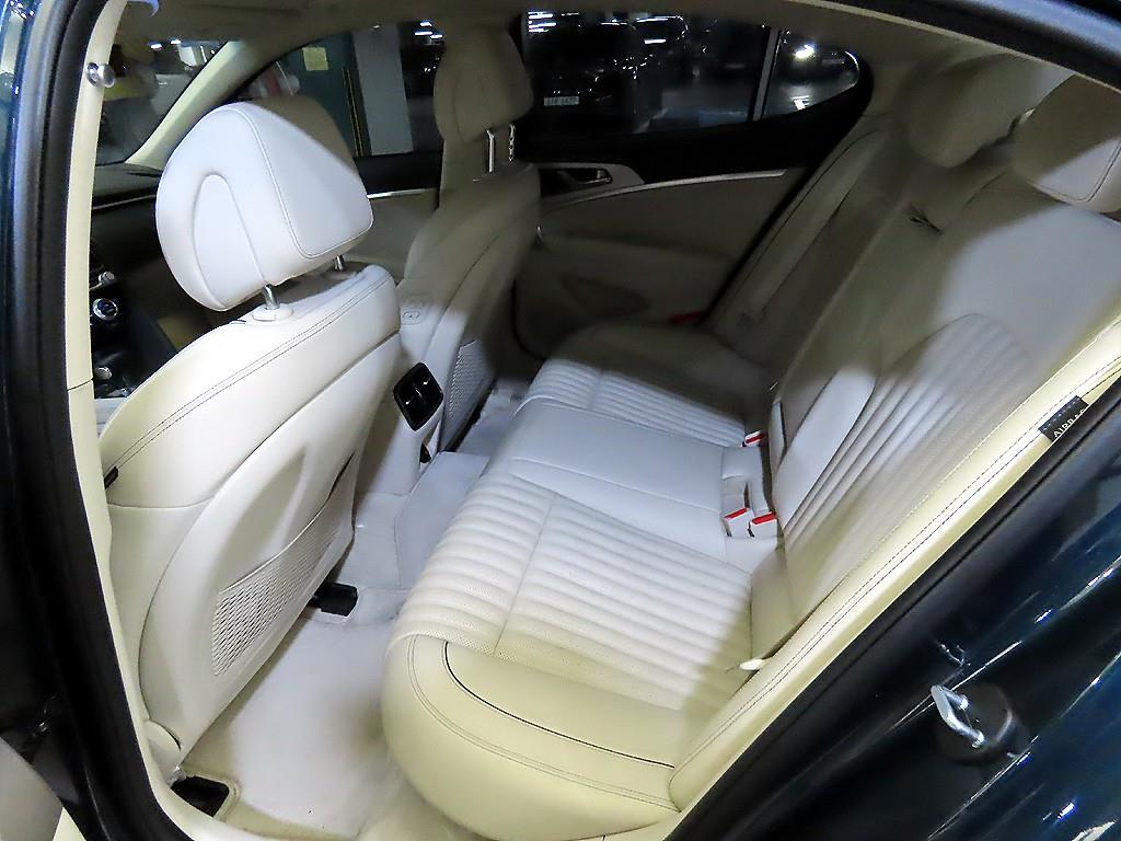 Genesis G70 - Vista 7