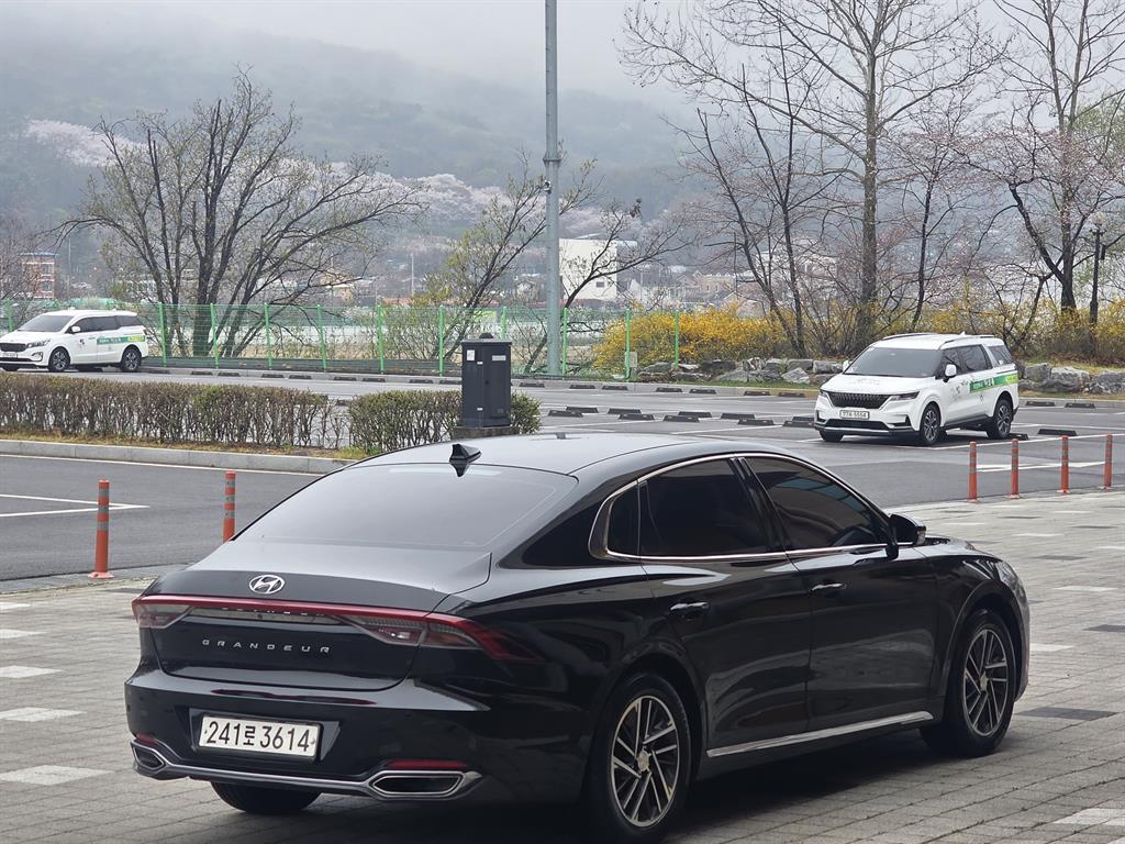 HYUNDAI Grandeur - Vista 7