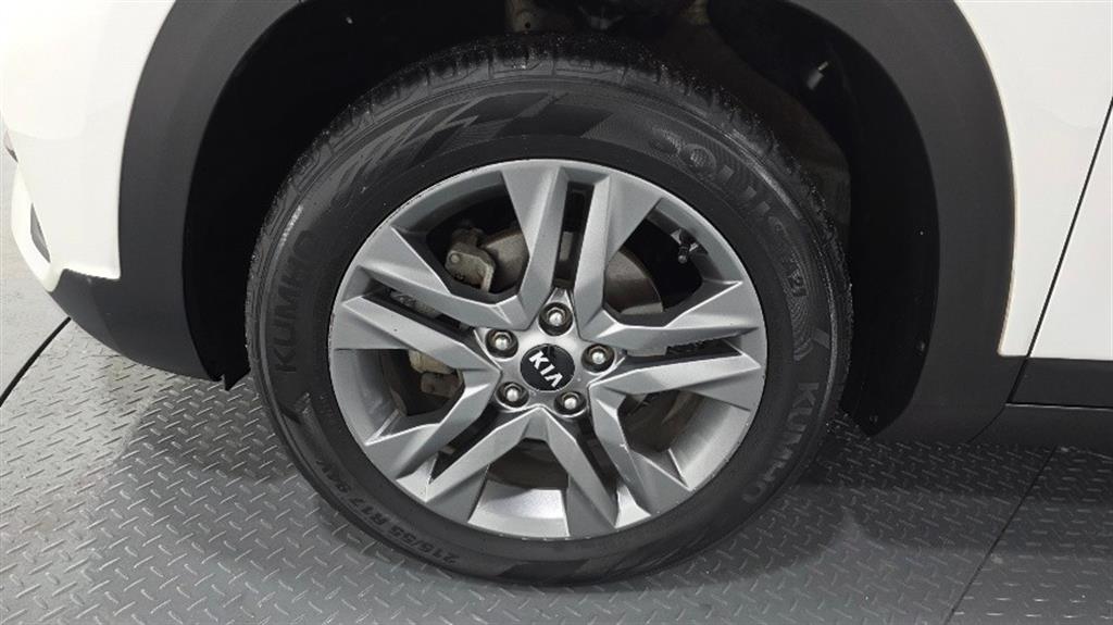 KIA Seltos - Vista 5
