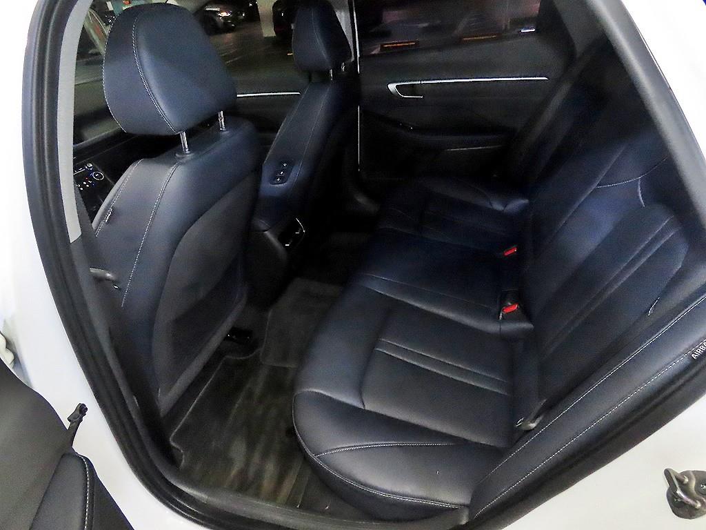 HYUNDAI Sonata - Vista 7