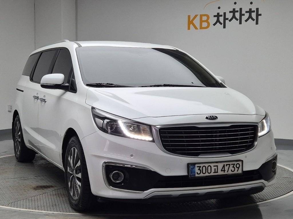 KIA Carnival - Vista 4