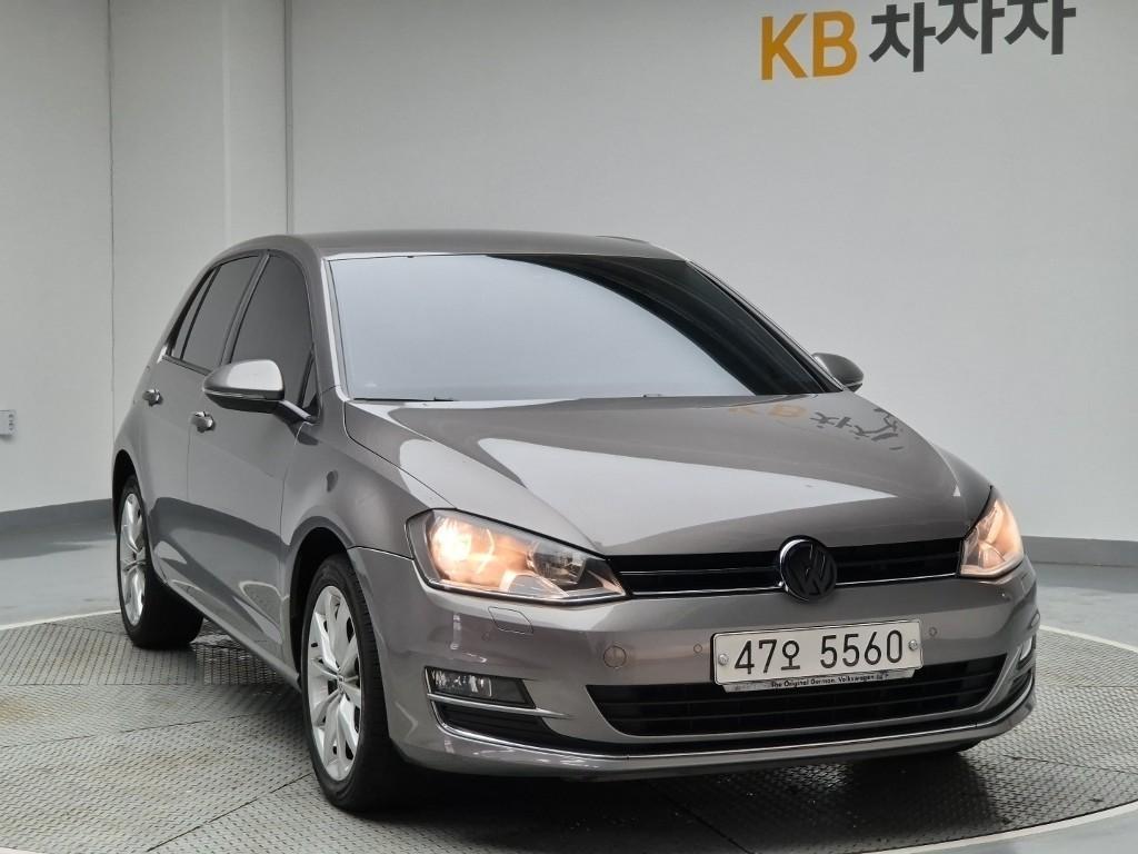 Volkswagen Golf - Vista 4