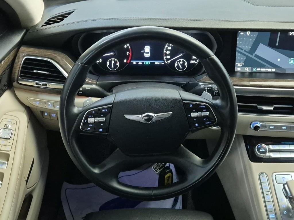 Genesis G90 - Vista 9