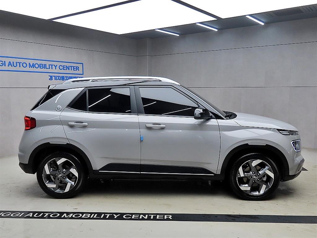 HYUNDAI Venue - Vista 2