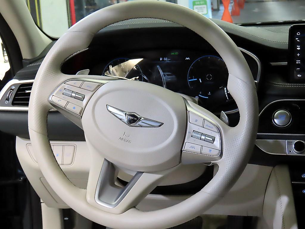 Genesis G70 - Vista 8