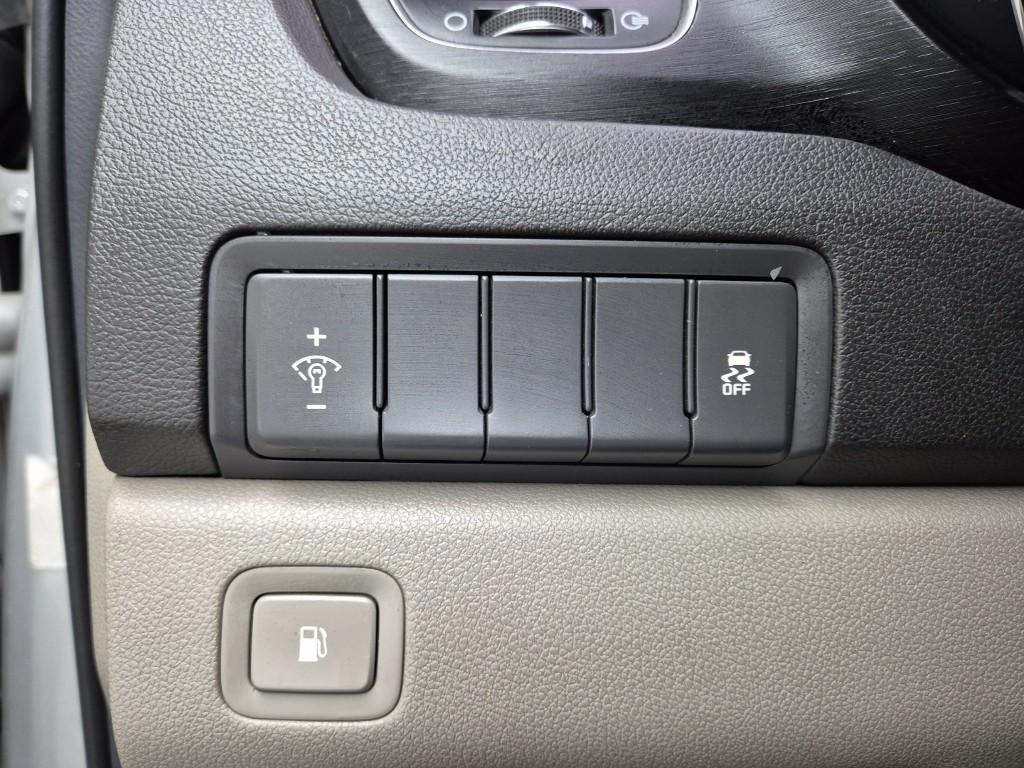 KIA Carnival 2016 Plateado - Importación desde Corea - HF Imports Iquique - Foto 17