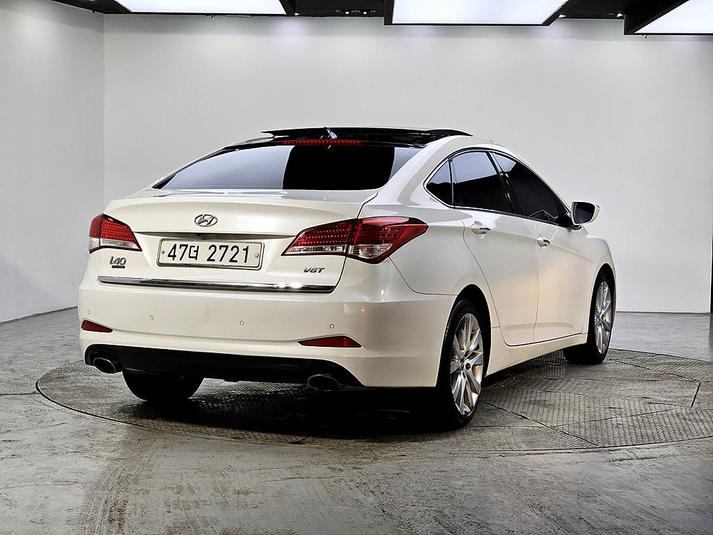 HYUNDAI i40 - Vista 4