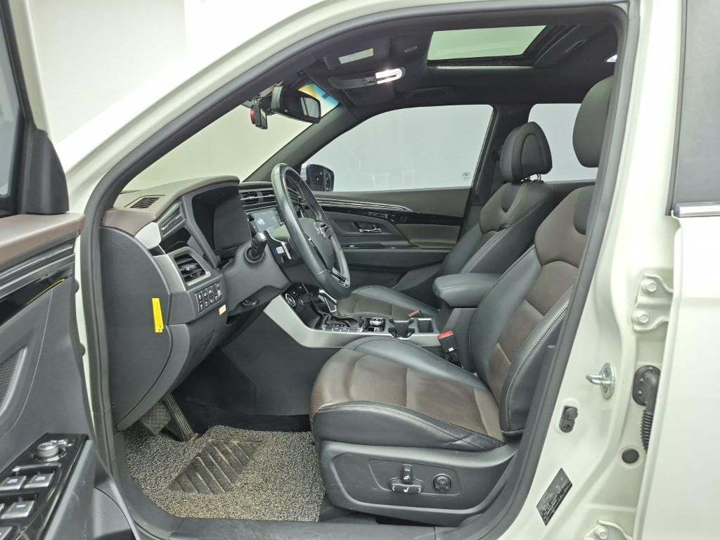 Ssangyong Korando - Vista 11