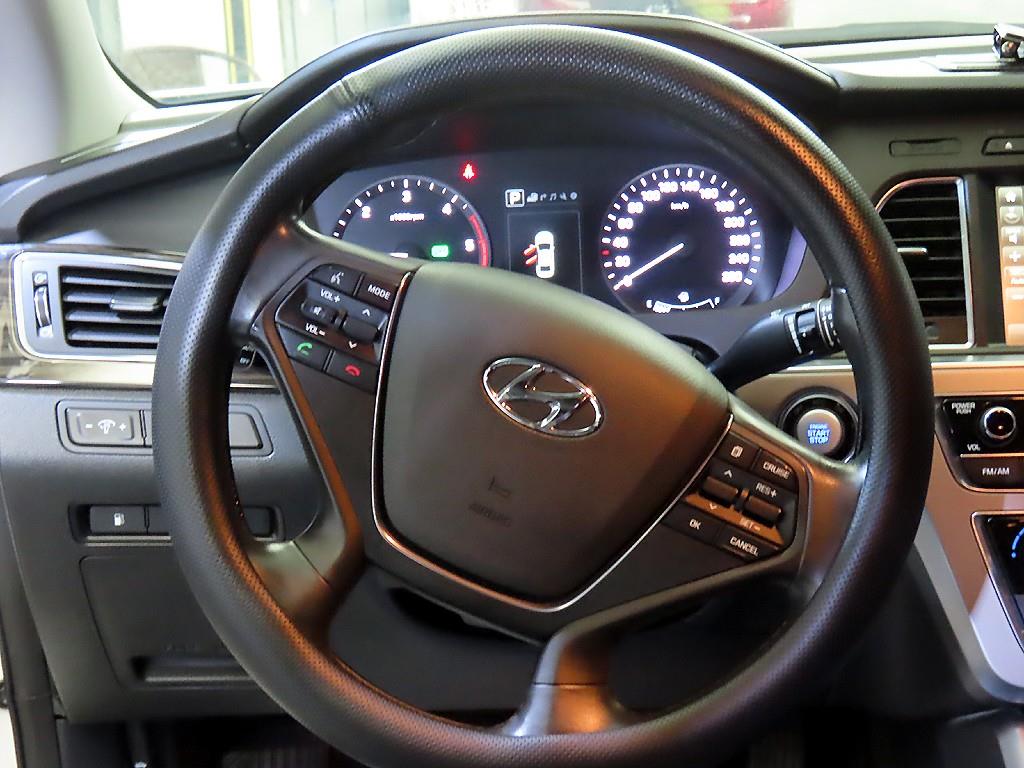 HYUNDAI Sonata - Vista 8