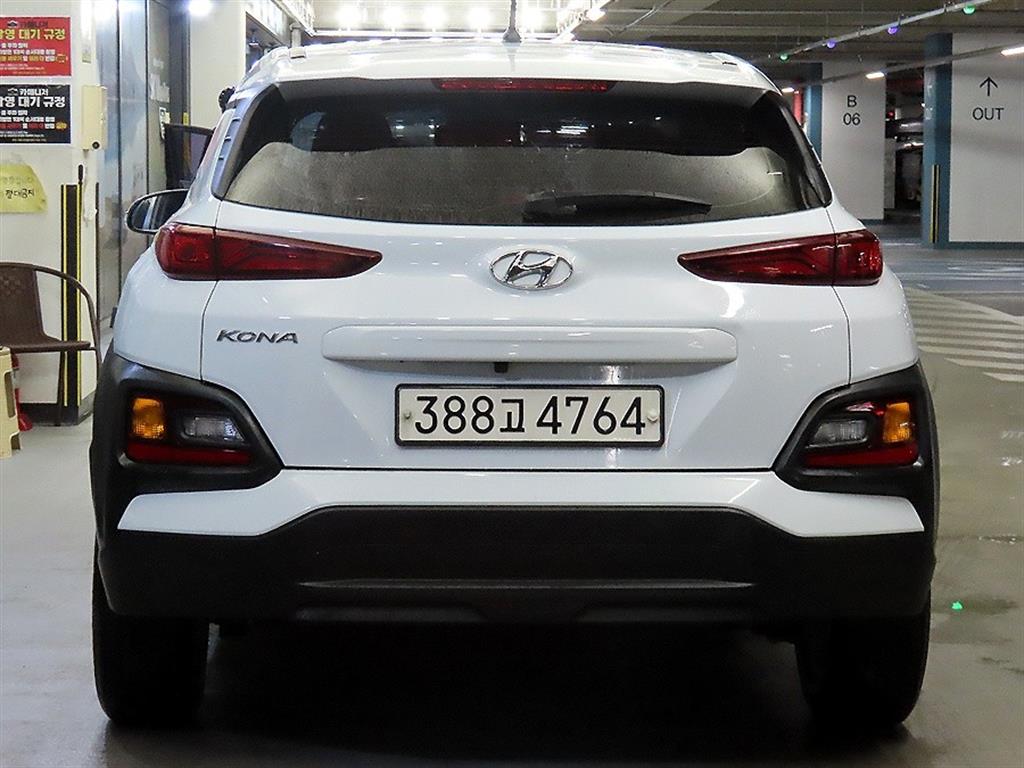 HYUNDAI Kona - Vista 5