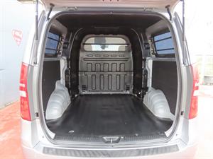 HYUNDAI Starex - Vista 10