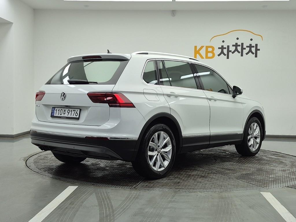 Volkswagen Tiguan - Vista 4