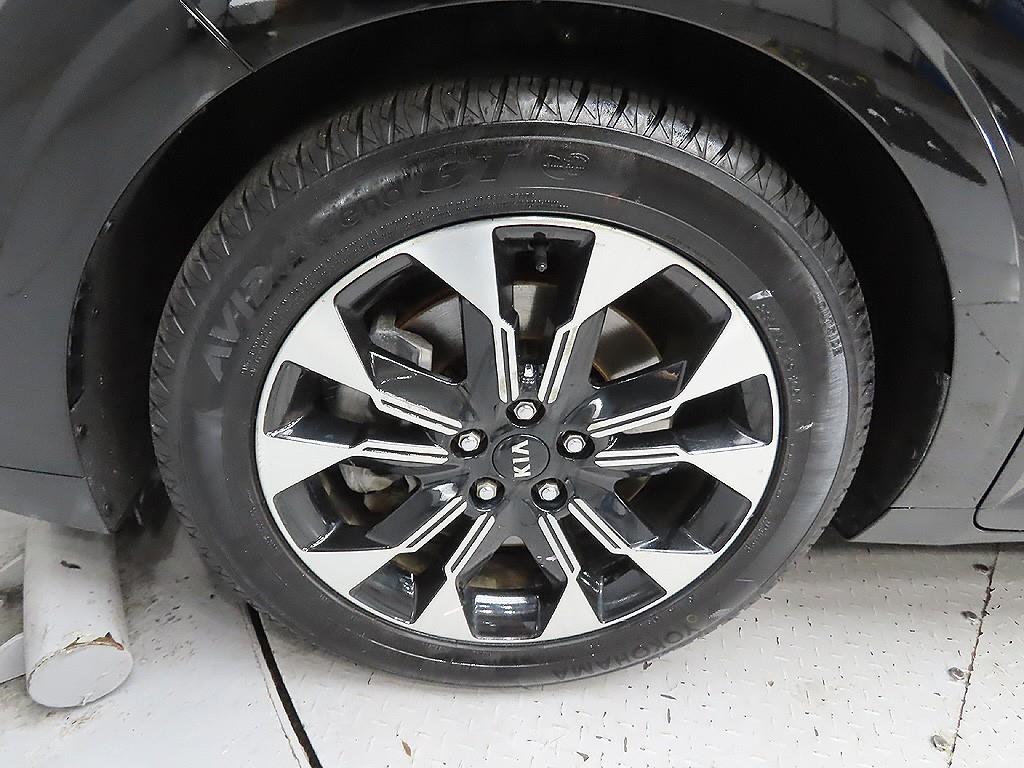 KIA Carnival - Vista 9