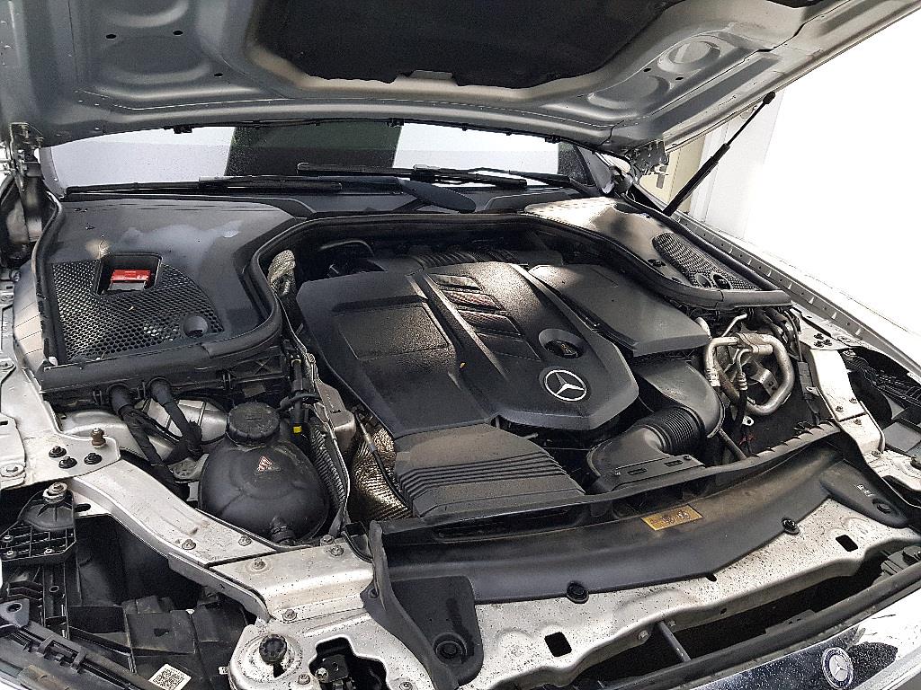 Mercedes Benz E class - Vista 6