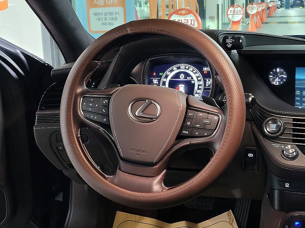 Lexus LS - Vista 9