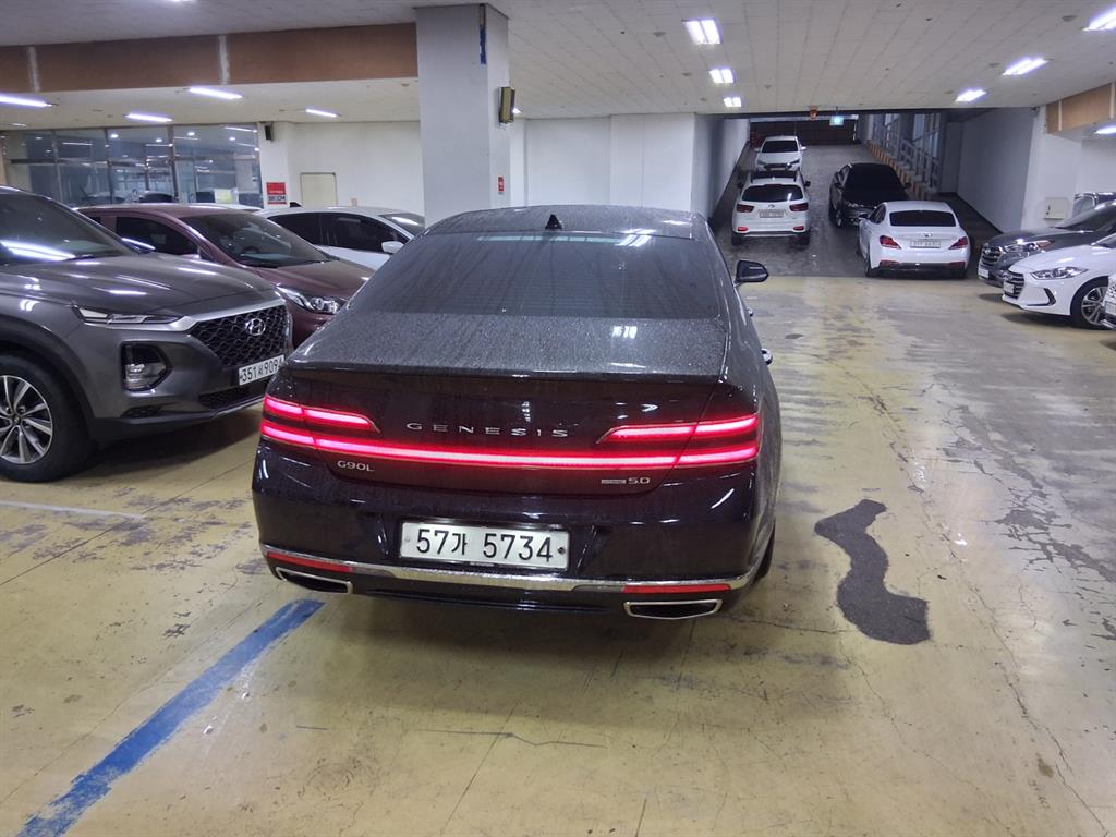 Genesis G90 - Vista 4