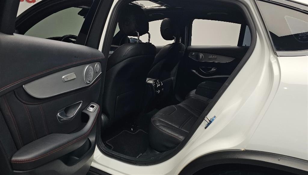Mercedes Benz GLC Class - Vista 11