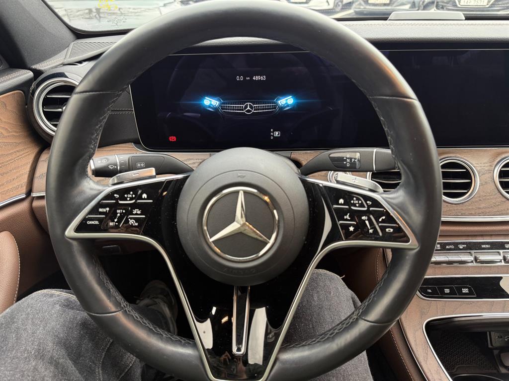 Mercedes Benz E class - Vista 7