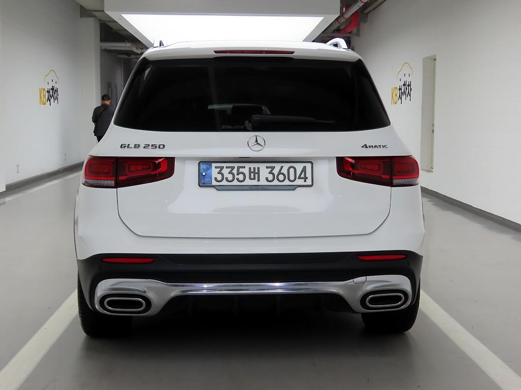 Mercedes Benz GLB Class - Vista 3