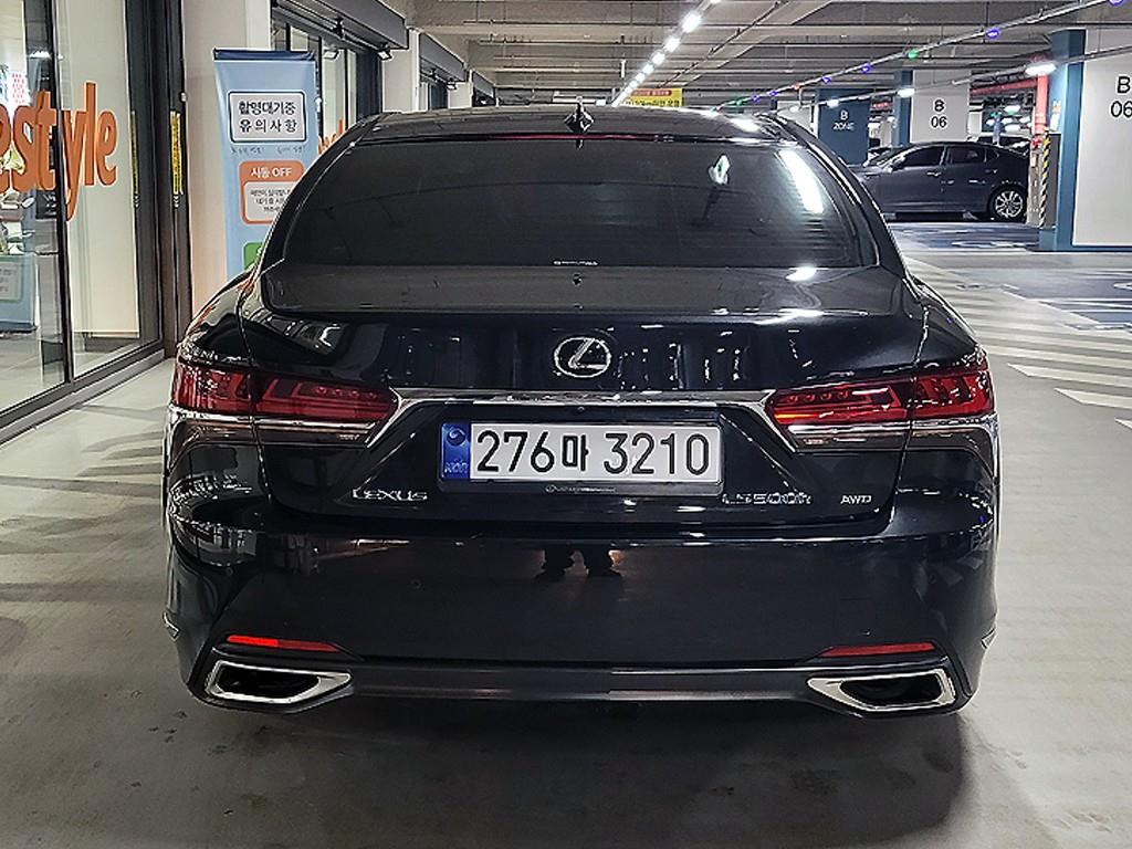 Lexus LS - Vista 5