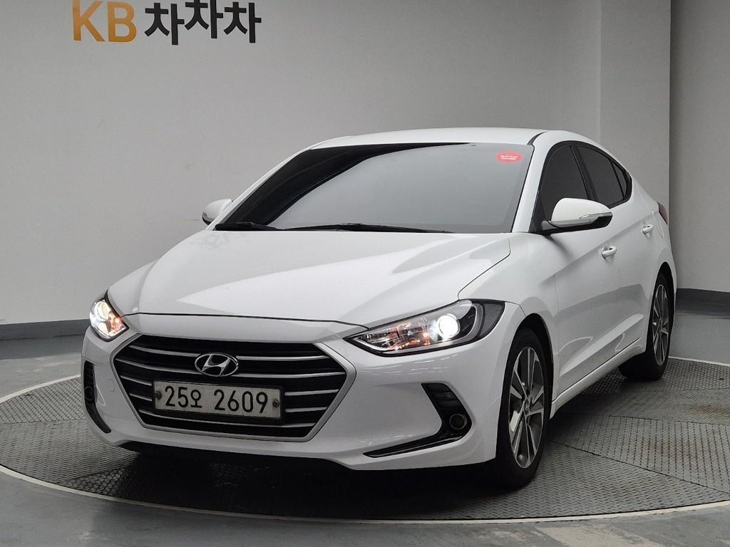 HYUNDAI Avante 2018 Blanco - Importación desde Corea - HF Imports Iquique - Foto 1