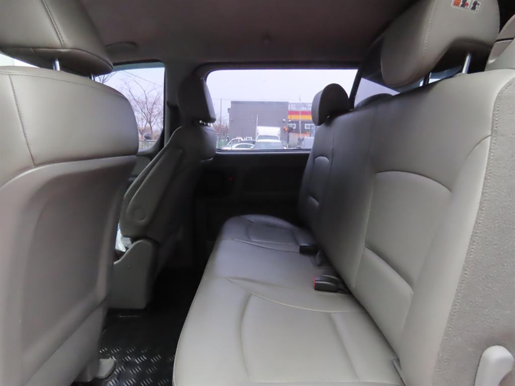 HYUNDAI Starex - Vista 11