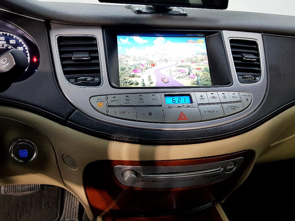 HYUNDAI Genesis - Vista 12