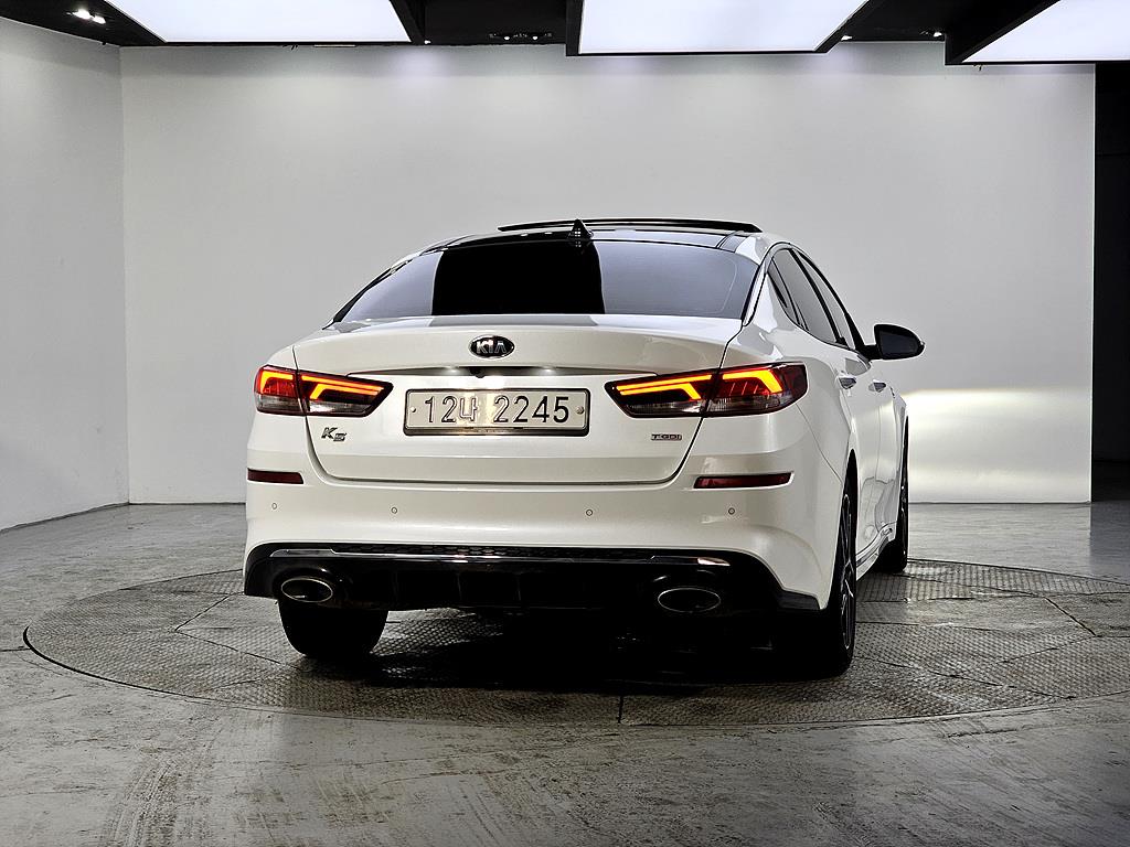 KIA K5 - Vista 3